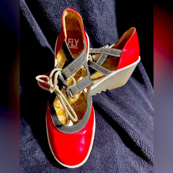 Fly London Lace-Up Patent Leather Wedges – EU 39 / US 9 Fit - Picture 1 of 9
